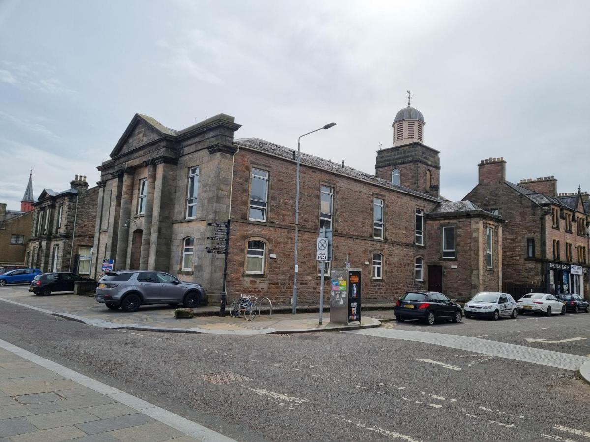 Stunning Spacious Apartment On River Ness Inverness Exterior photo