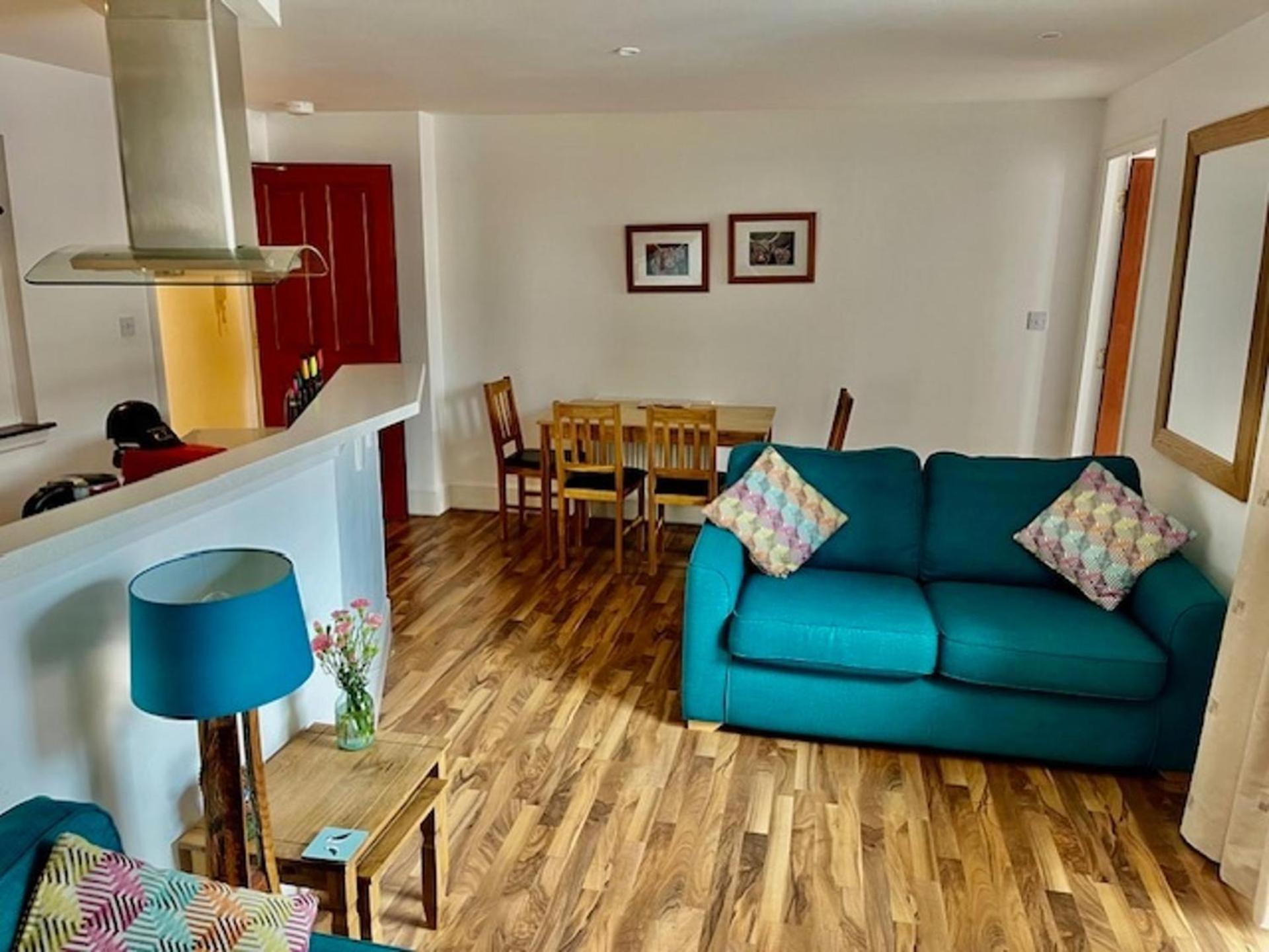 Stunning Spacious Apartment On River Ness Inverness Exterior photo